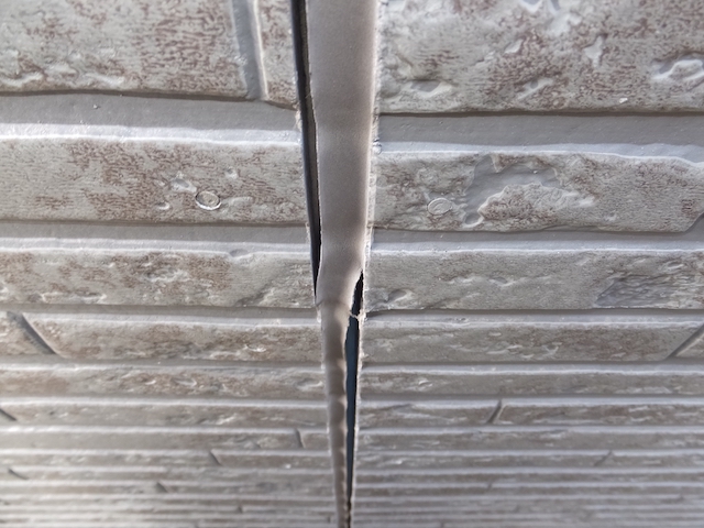 経年劣化が生じたコーキング